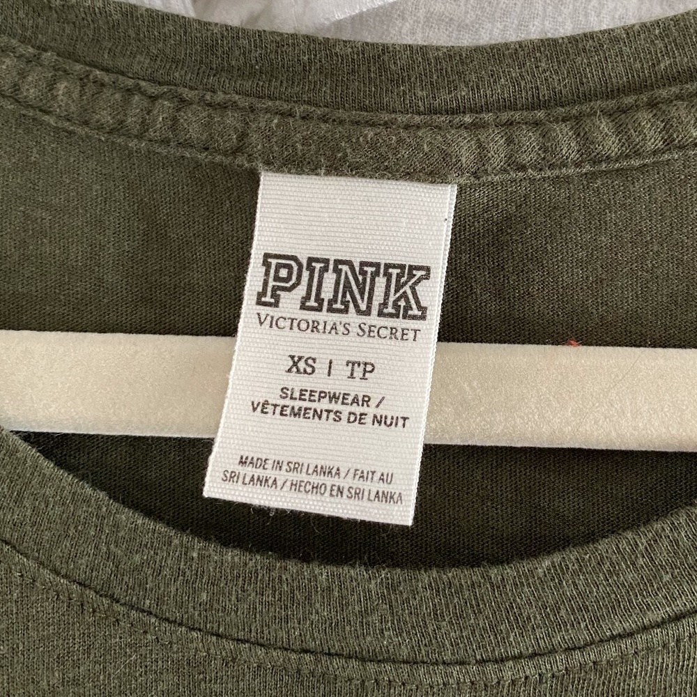 ๐ 3 for $35 PINK Victoria's Secret Olive Green Long Sleeve T-Shirt - Picture 3 of 3